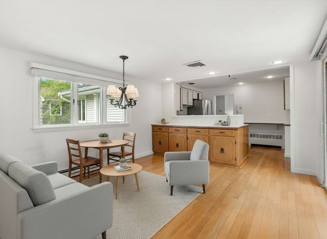 25 Countryside Ln, Marblehead, MA 01945