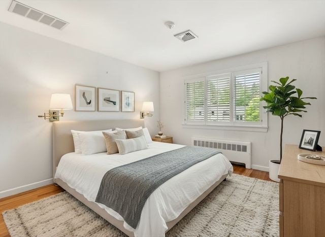 25 Countryside Ln, Marblehead, MA 01945