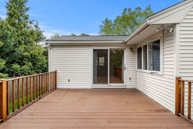 25 Countryside Ln, Marblehead, MA 01945