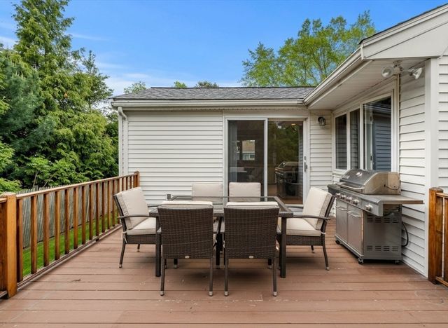 25 Countryside Ln, Marblehead, MA 01945