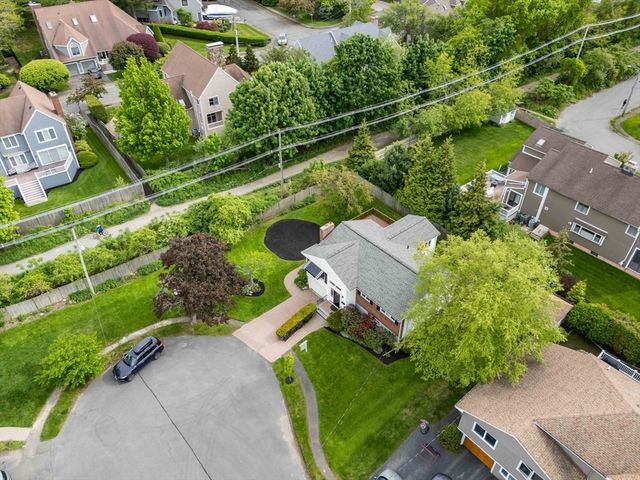 25 Countryside Ln, Marblehead, MA 01945