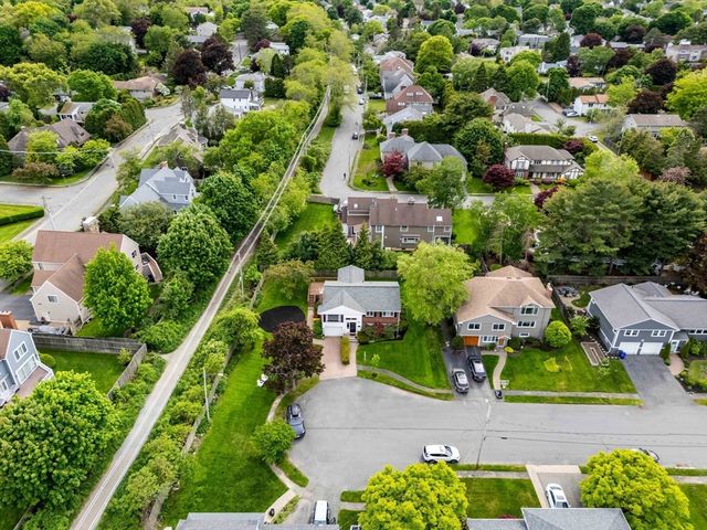 25 Countryside Ln, Marblehead, MA 01945
