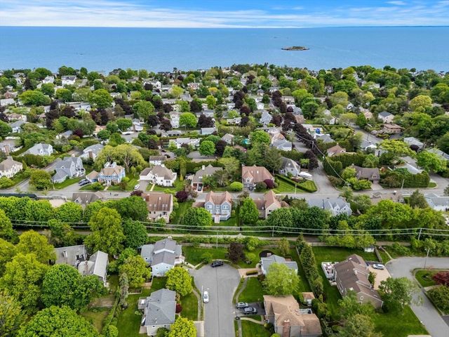25 Countryside Ln, Marblehead, MA 01945