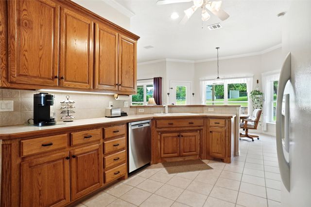 114 Bolivar Drive, Weatherford, TX 76085