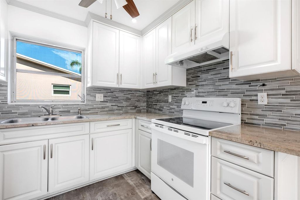 2739 Dudley Drive W D, West Palm Beach, FL 33415
