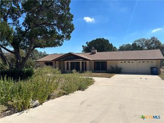 11 La Mesa Drive, New Braunfels, TX 78130