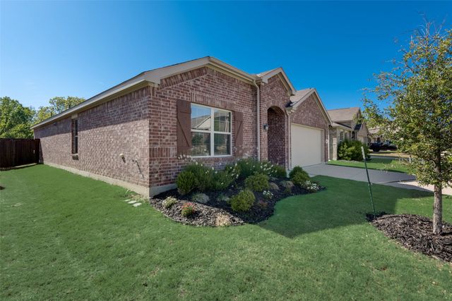 1540 Acmite Avenue, Cross Roads, TX 76227
