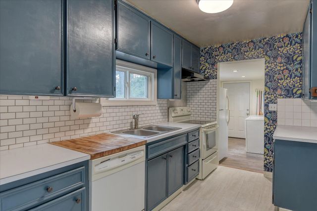 624 LINCOLN St, Cheney, WA 99004