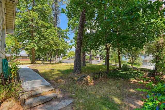 624 LINCOLN St, Cheney, WA 99004