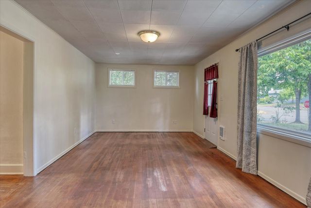 624 LINCOLN St, Cheney, WA 99004