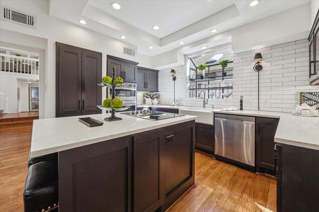 9035 Briar Forest Drive, Houston, TX 77024