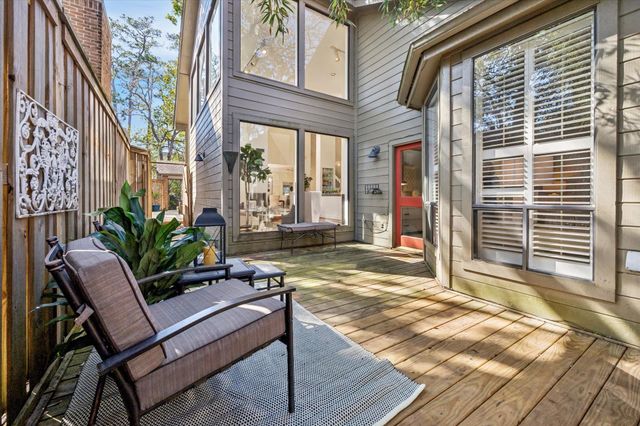 9035 Briar Forest Drive, Houston, TX 77024