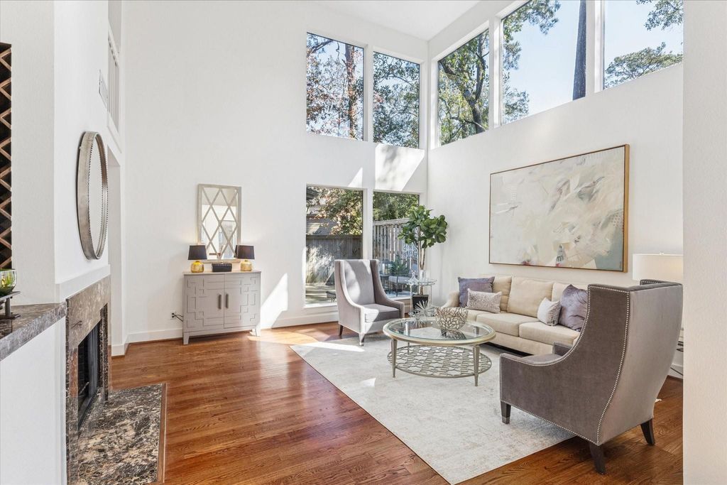 9035 Briar Forest Drive, Houston, TX 77024