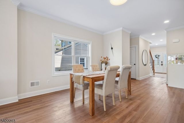 35 Lee Rd, Livingston Twp., NJ 07039