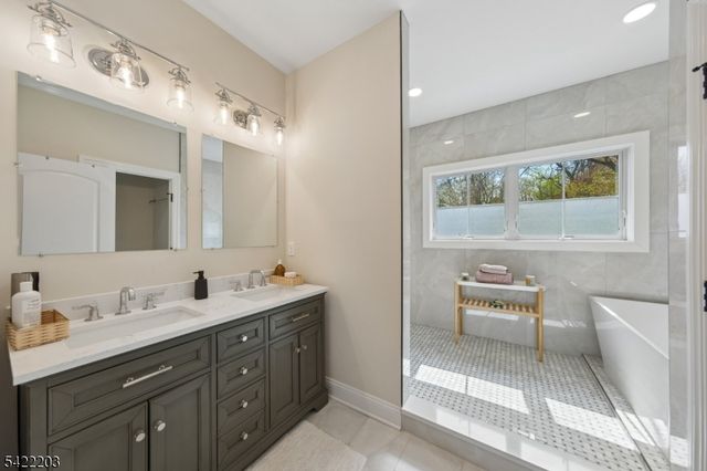 35 Lee Rd, Livingston Twp., NJ 07039