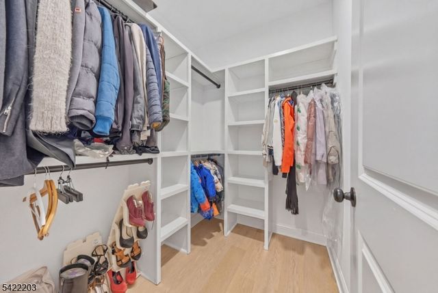 35 Lee Rd, Livingston Twp., NJ 07039