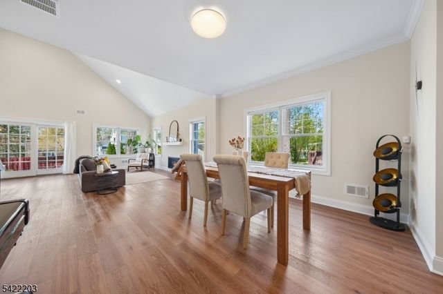 35 Lee Rd, Livingston Twp., NJ 07039