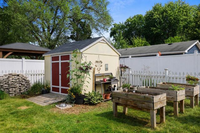 3037 LINCK COURT, Green Bay, WI 54301