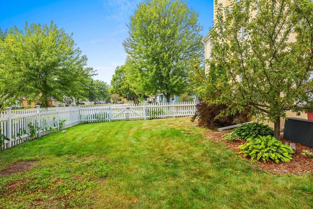 3037 LINCK COURT, Green Bay, WI 54301