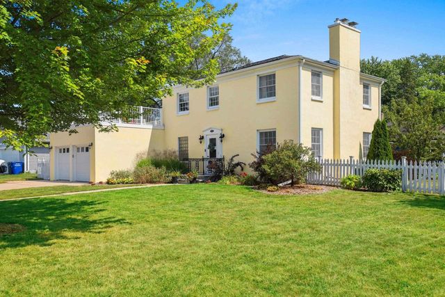 3037 LINCK COURT, Green Bay, WI 54301