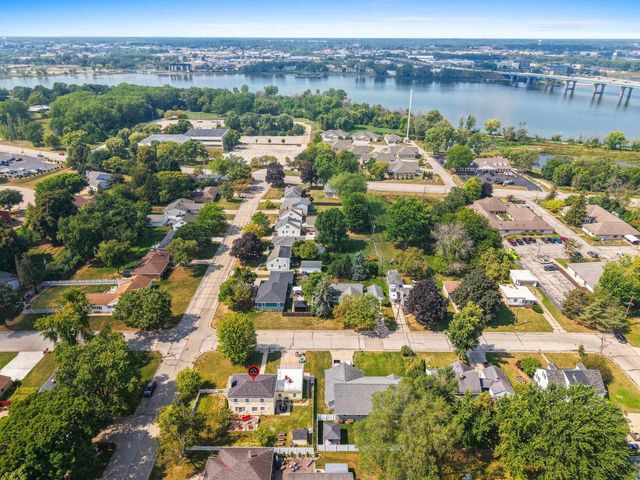 3037 LINCK COURT, Green Bay, WI 54301