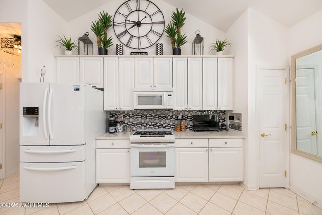 3 Gascony Circle, Manchester, NJ 08759