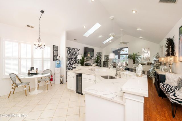 3 Gascony Circle, Manchester, NJ 08759