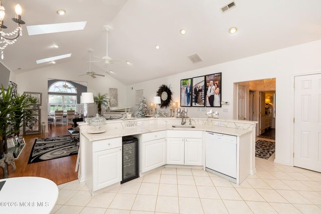 3 Gascony Circle, Manchester, NJ 08759