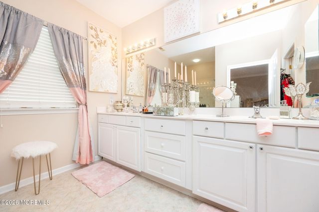 3 Gascony Circle, Manchester, NJ 08759