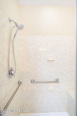3 Gascony Circle, Manchester, NJ 08759