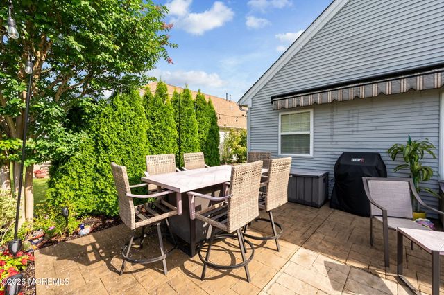 3 Gascony Circle, Manchester, NJ 08759