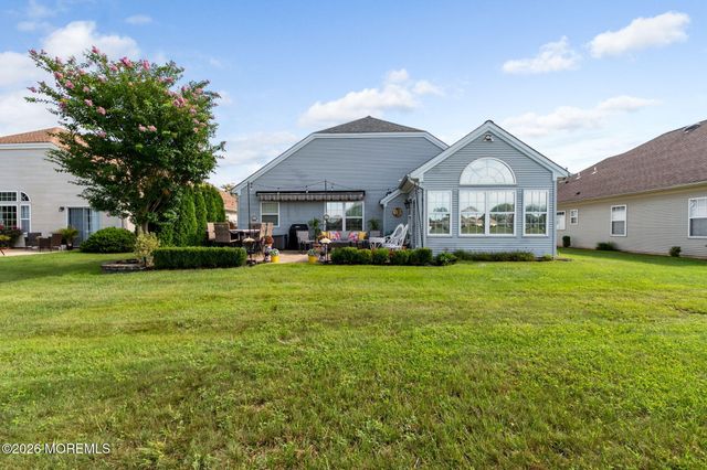 3 Gascony Circle, Manchester, NJ 08759