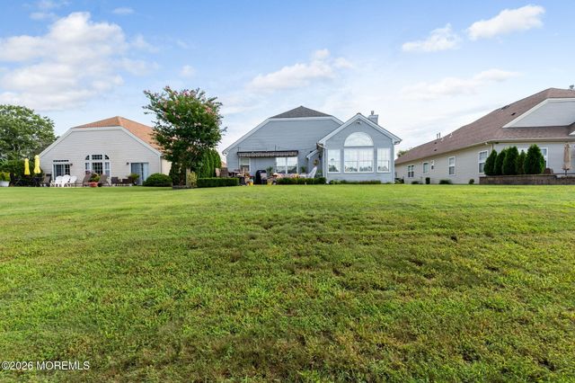 3 Gascony Circle, Manchester, NJ 08759
