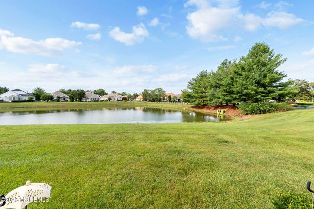 3 Gascony Circle, Manchester, NJ 08759