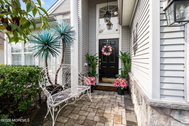 3 Gascony Circle, Manchester, NJ 08759