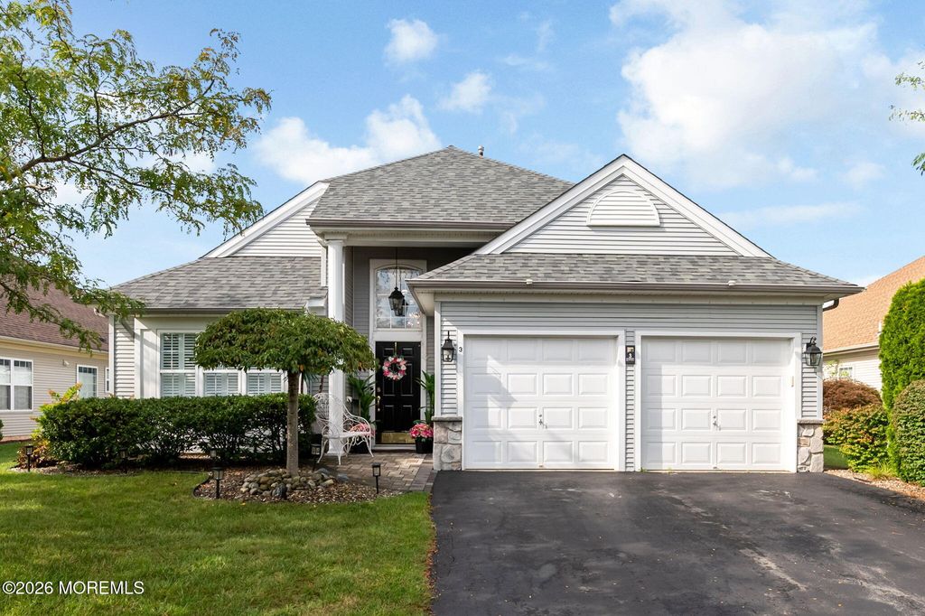 3 Gascony Circle, Manchester, NJ 08759