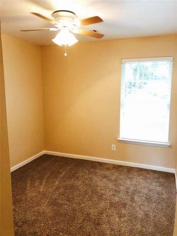 301 Brookview Drive, Riverdale, GA 30274