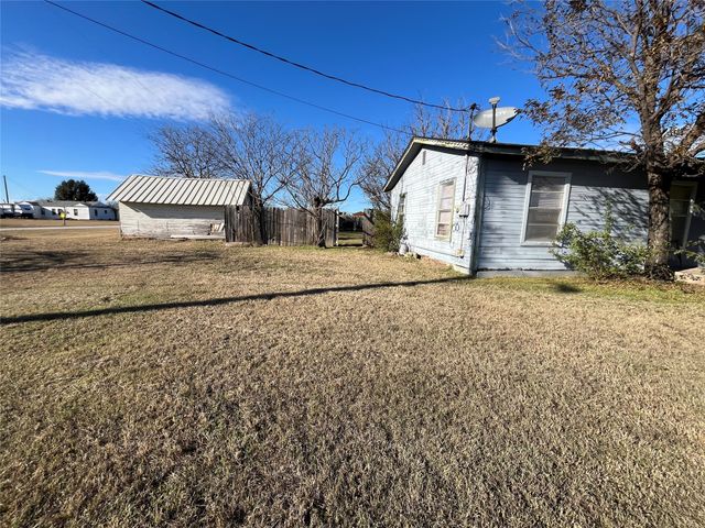 210 Colorado W, Millsap, TX 76066