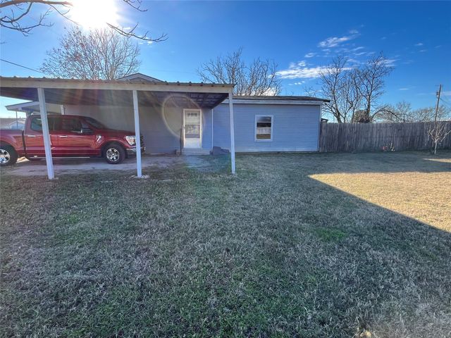 210 Colorado W, Millsap, TX 76066