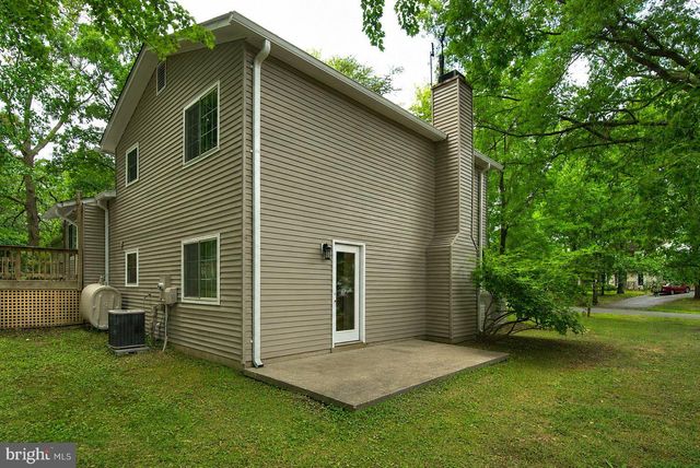 2405 EARLSGATE CT, Reston, VA 20191