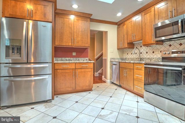 2405 EARLSGATE CT, Reston, VA 20191