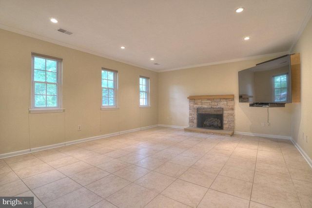 2405 EARLSGATE CT, Reston, VA 20191