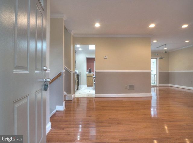 2405 EARLSGATE CT, Reston, VA 20191