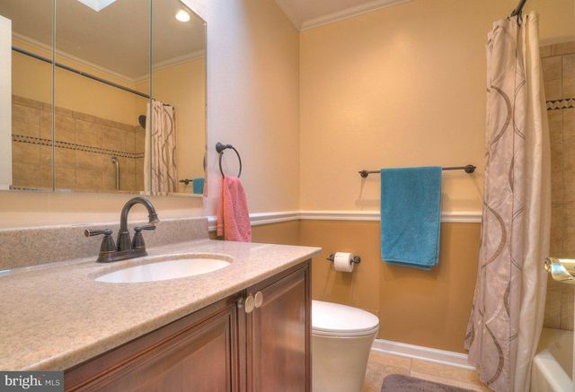 2405 EARLSGATE CT, Reston, VA 20191