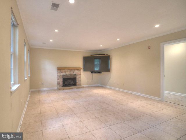 2405 EARLSGATE CT, Reston, VA 20191