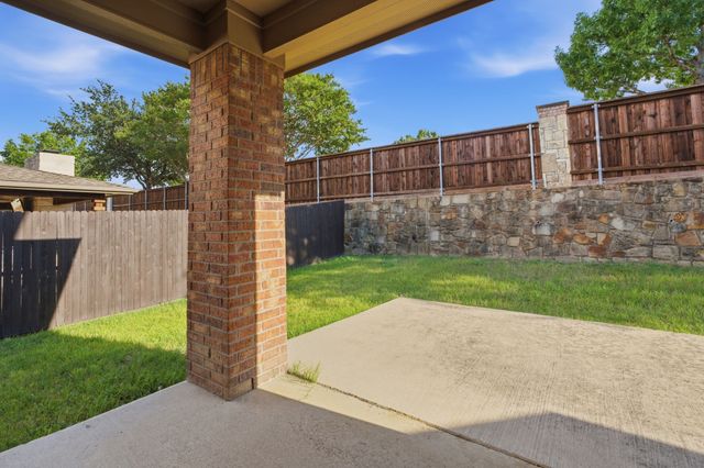 3052 Seabrook Drive, Little Elm, TX 75068