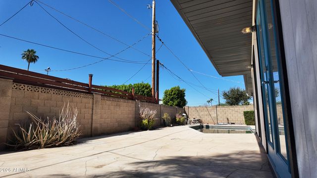 8637 E KEIM Drive, Scottsdale, AZ 85250
