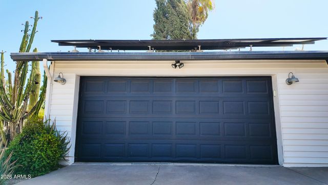 8637 E KEIM Drive, Scottsdale, AZ 85250