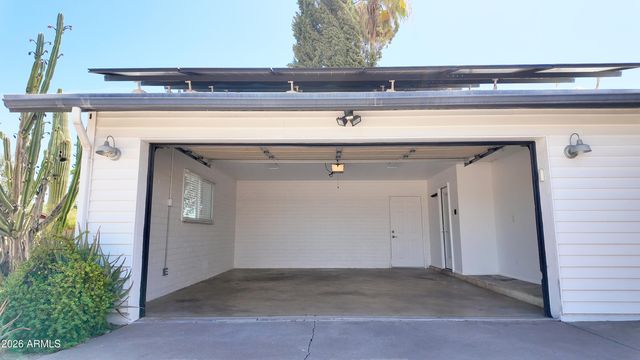 8637 E KEIM Drive, Scottsdale, AZ 85250
