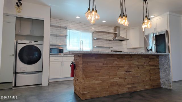 8637 E KEIM Drive, Scottsdale, AZ 85250